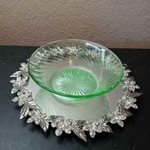 GORGEOUS Glow Uranium Glass 6" Trinket Bowl